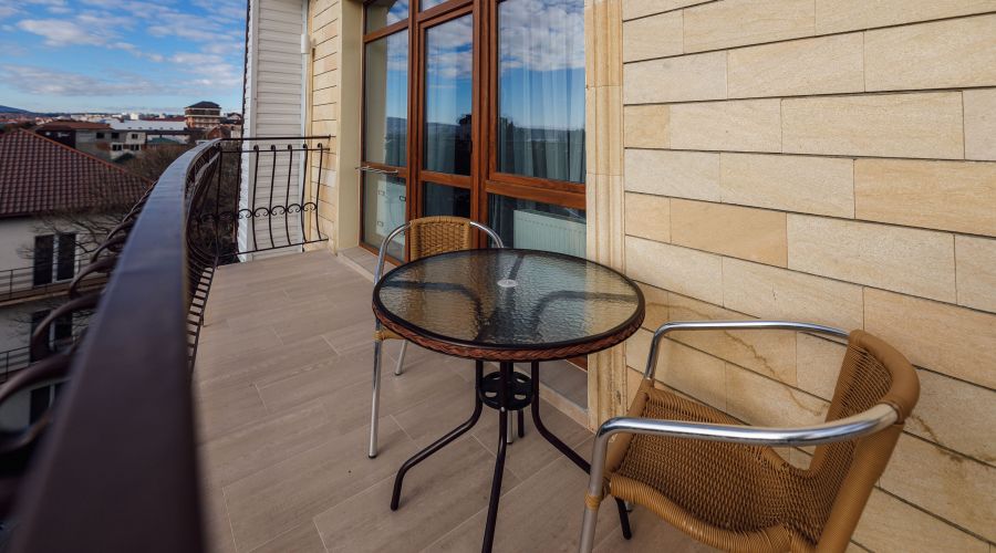 Улучшенный с большим балконом