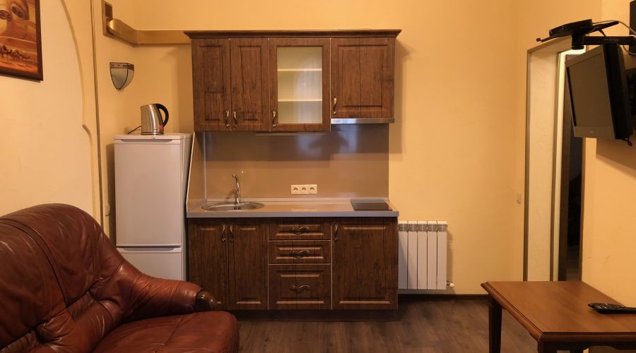 Люкс 3-местный Восточный с кухней