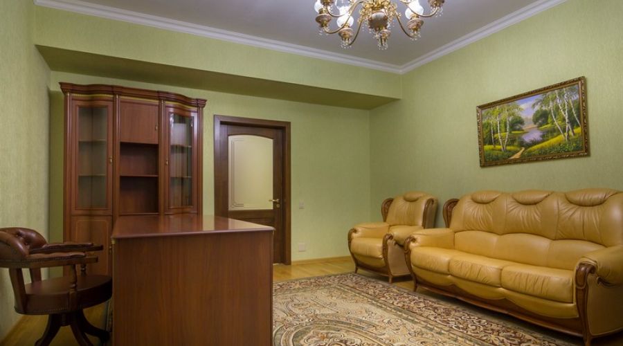 Сюит 2-местный 3-комнатный к.2