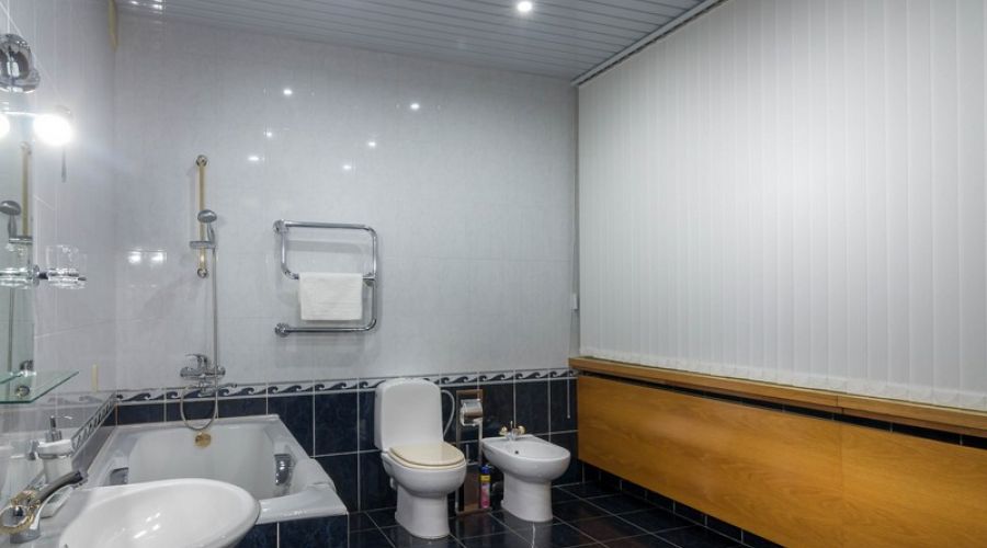 Сюит 2-местный 3-комнатный к.2