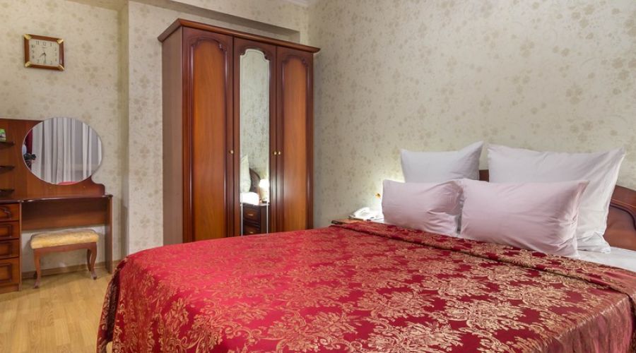 Люкс 1-местный 2-комнатный люкс-стандарт в корп.1