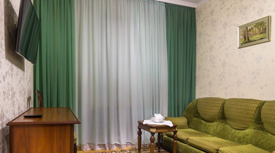 Люкс 2-местный 2-комнатный люкс-стандарт в корп.1