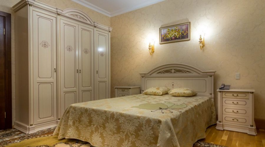 Сюит 2-местный 3-комнатный к.2