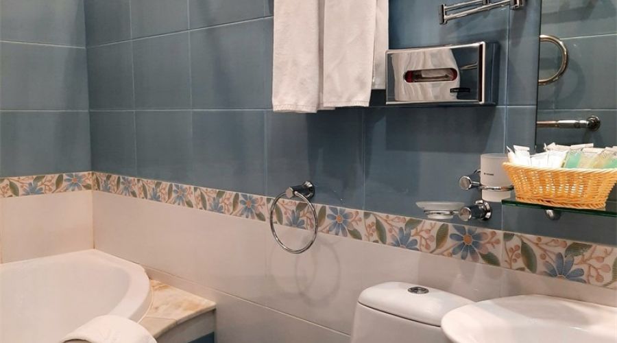 Делюкс 3-местный, 2-комнатный