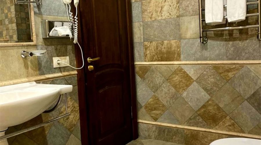 Люкс 2 комнатный 5-местный