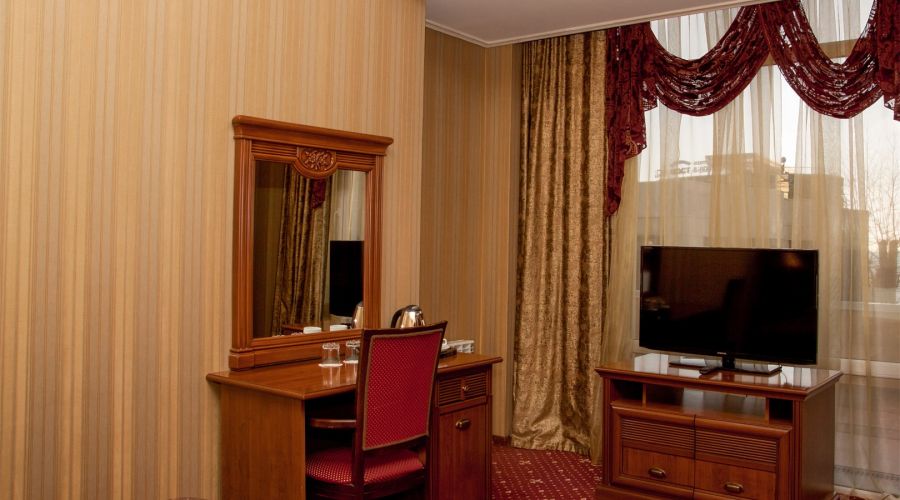 Делюкс 3-местный, 2-комнатный