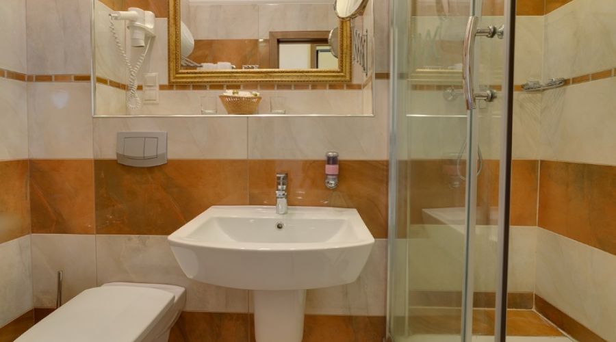 Сюит 2-местный 3-комнатный номер в центральном корпусе