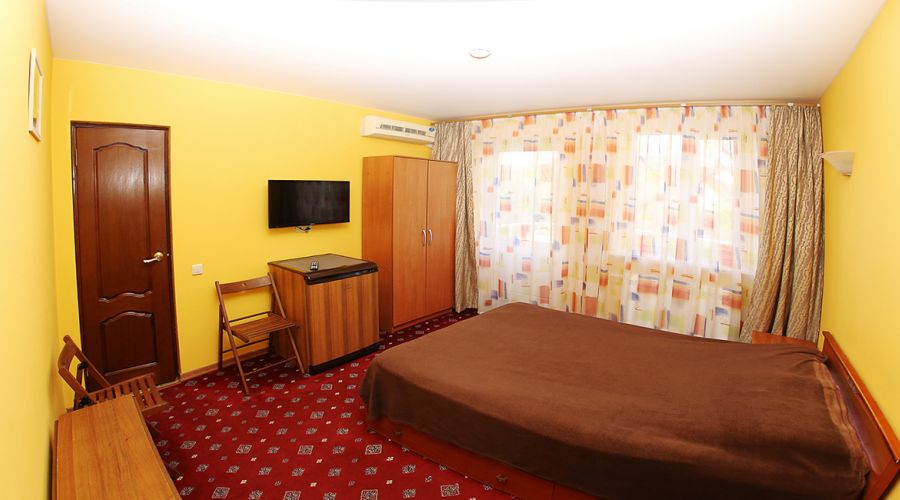 Стандарт с балконом 2-местный с 1 кроватью