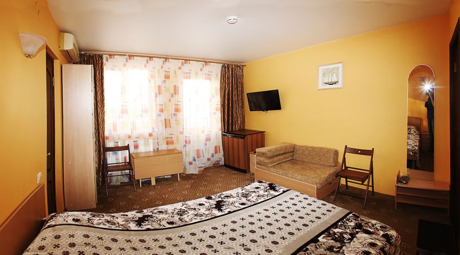 Стандарт с балконом 2-местный с доп.местом