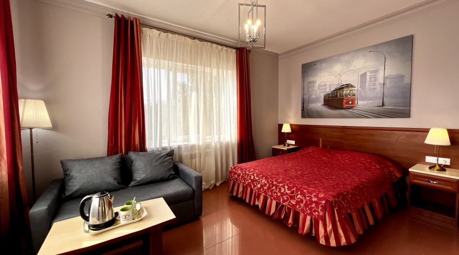 Стандарт 4-х местный с диваном