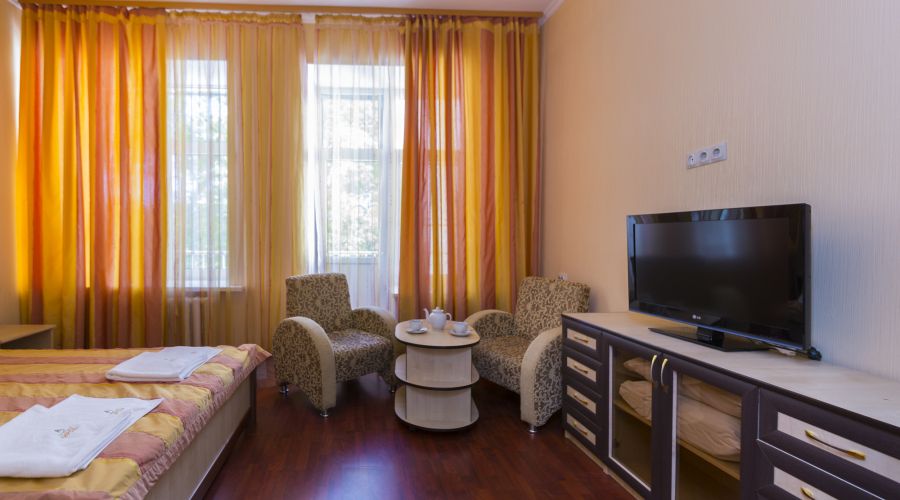 Полулюкс 2-местный 1-комнатный с балконом  (Пл2м1к2)