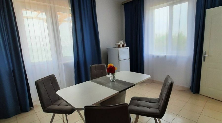 Люкс 4-местный 2-комнатный