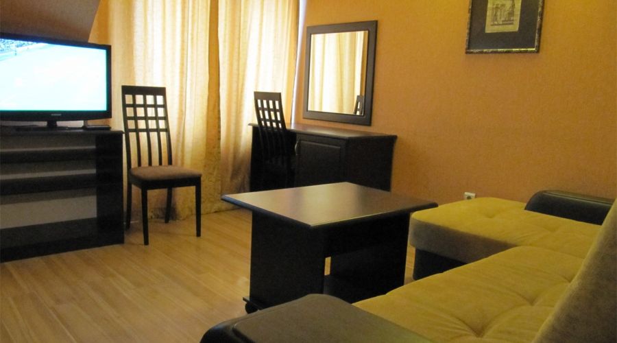 Люкс 4-х местный 2-х комнатный