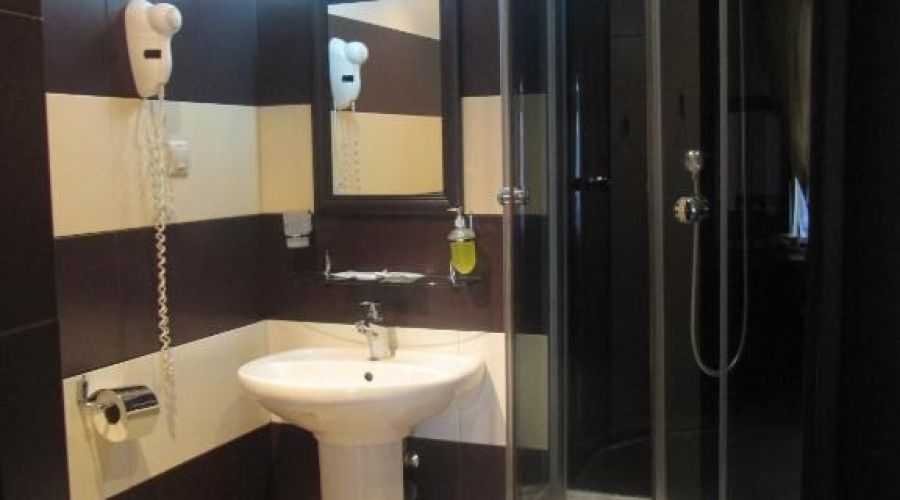 Номер 2-х местный с балконом и видом во двор