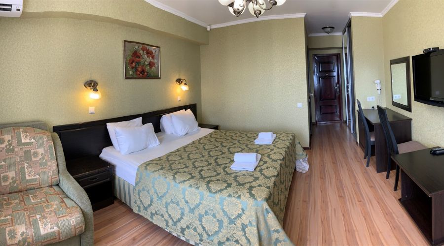 Номер 2-местный  с балкном и видом на море