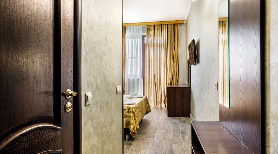 Полулюкс 2-местный с балконом