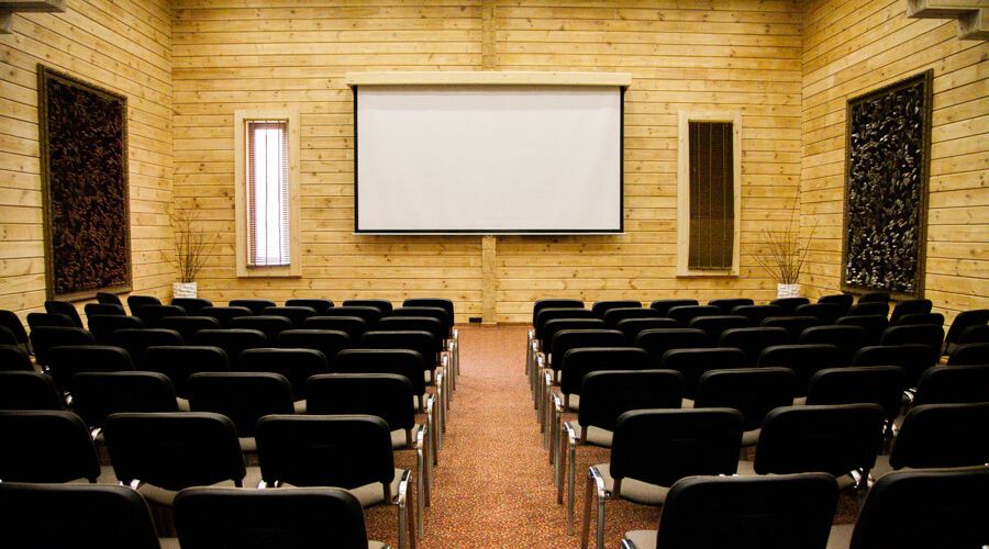 Зал Сосновый