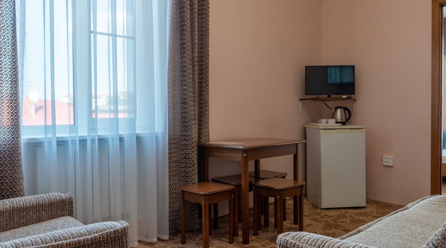 Семейный Семейный стандарт 2 комнатный с балконом