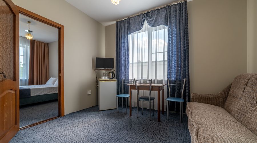 Семейный Семейный стандарт 2 комнатный с балконом