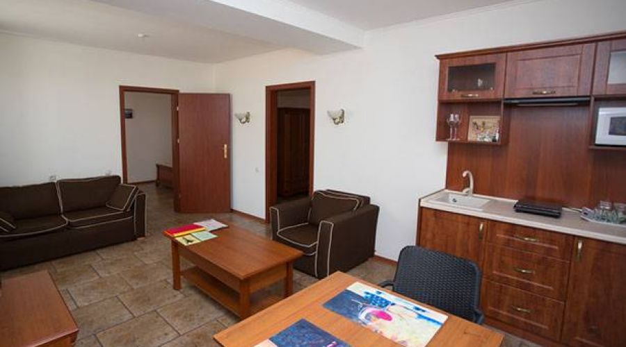 Апартаменты 2-комнатные с балконом (Family Delux)