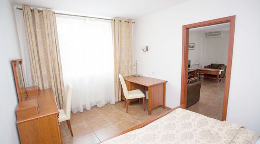 Апартаменты 2-комнатные с балконом (Family Delux)