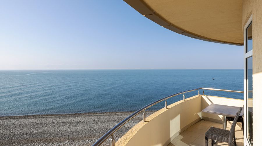 Люкс 2-местный с балконом и видом на море