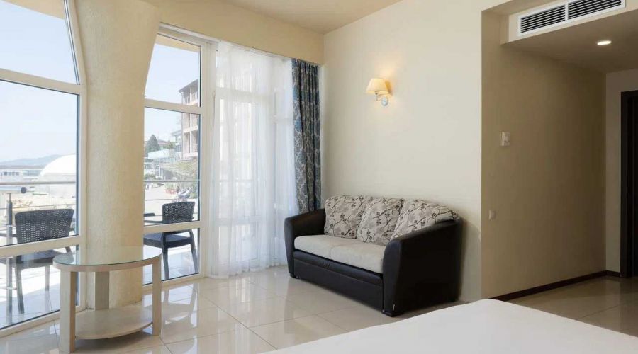 Люкс 2-местный с террасой и видом на море