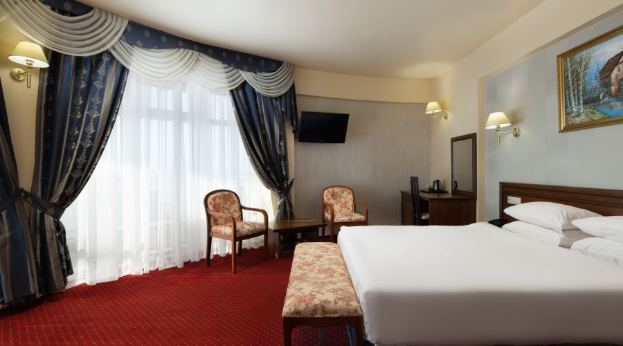 Люкс 2-местный с балконом и видом на море