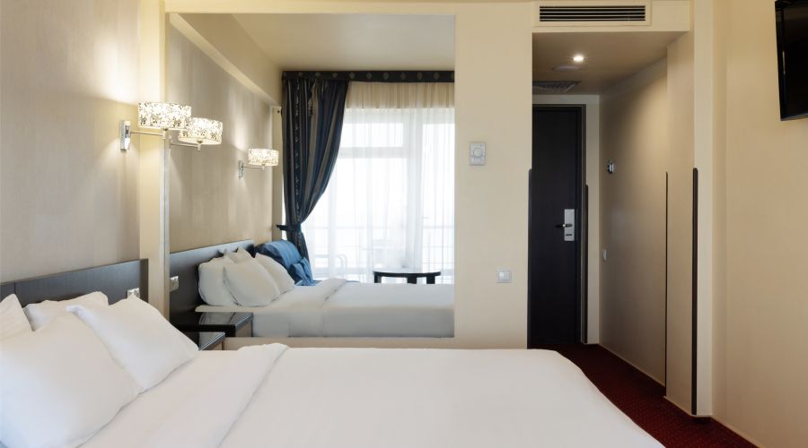 Делюкс 2-местный DBL/TWIN с балконом и видом на море