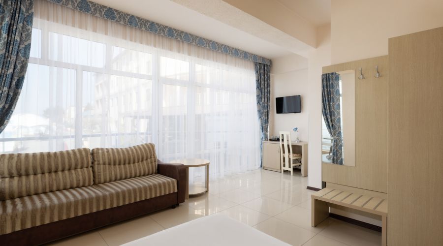 Улучшенный Делюкс с балконом и видом на море