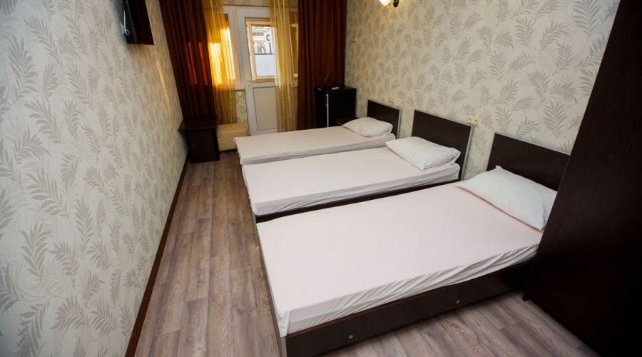 Стандартный 3-местный (3 кровати)