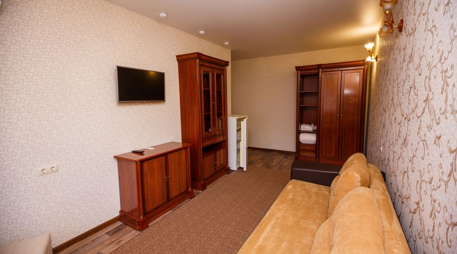 Люкс 4-местный с балконом