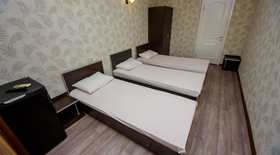 Стандартный 3-местный (3 кровати)