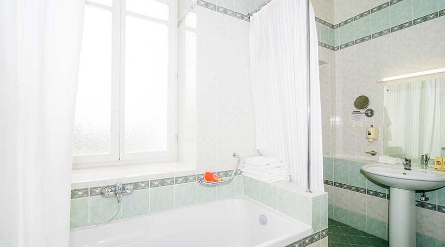 Люкс VIP Люкс VIP  2-местный 2-комнатный №101, 201, 202 в корп.4