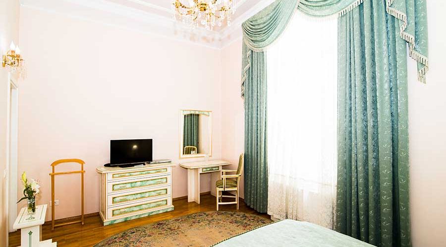 Люкс VIP Люкс VIP  2-местный 2-комнатный №101, 201, 202 в корп.4