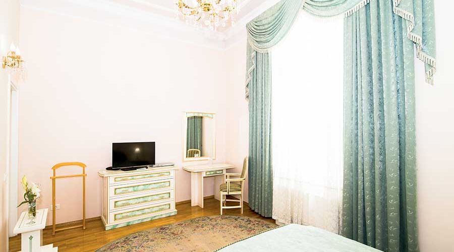 Люкс VIP Люкс VIP  2-местный 2-комнатный №101, 201, 202 в корп.4