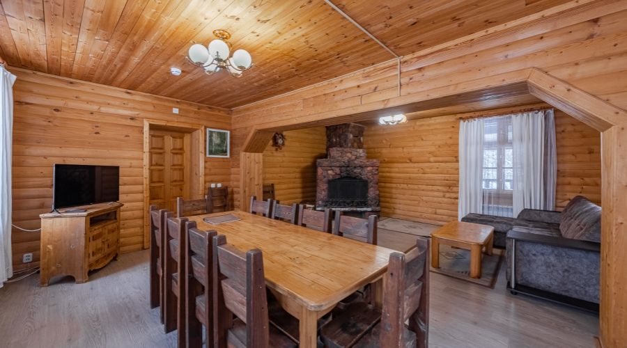 Дом 10-местный 2-этажный "Дом за прудом".