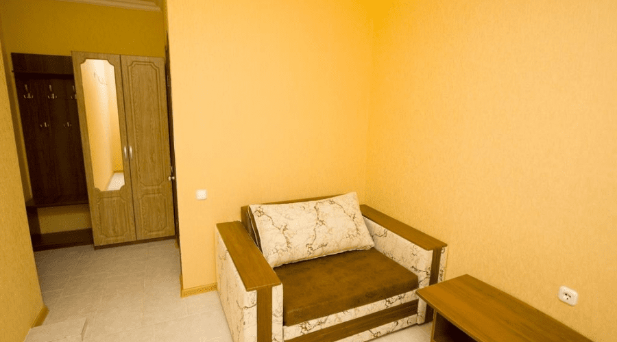 Стандартный 3-местный с балконом