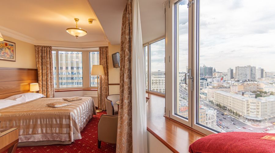 Полулюкс 2-местный вид на Центр