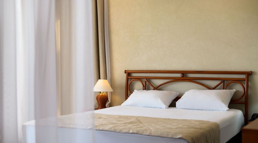 Полулюкс 2-местный 1-комнатный (вилла 1,2,3,5,6,9)