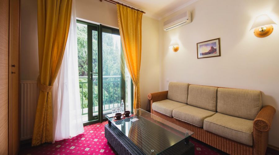 Семейный 2-местный 2-комнатный (вилла 4)