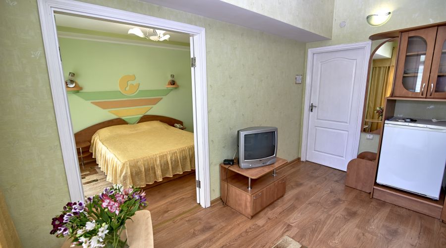 Семейный Плюс 3-местный 2-комнатный