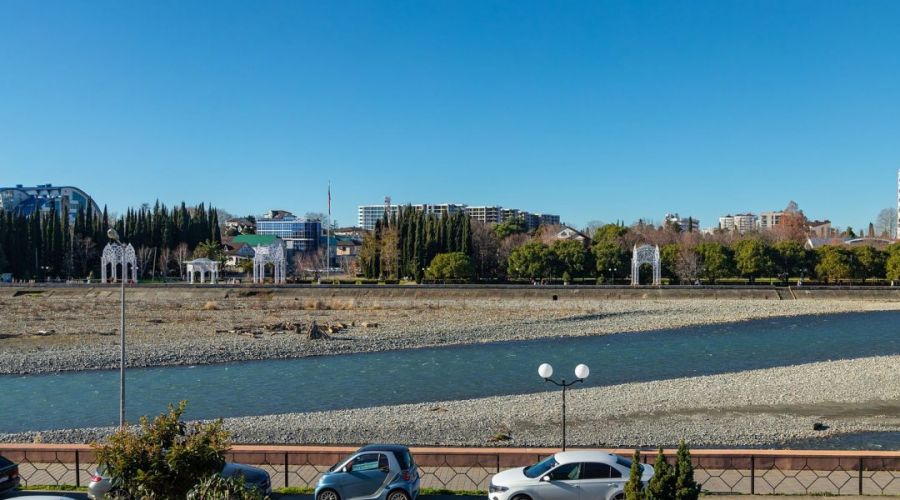 Стандарт Четырехместный с балконом и видом на реку