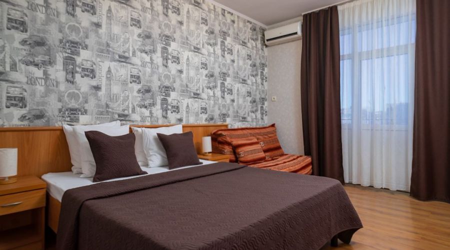 Стандарт Четырехместный с террассой и видом на реку