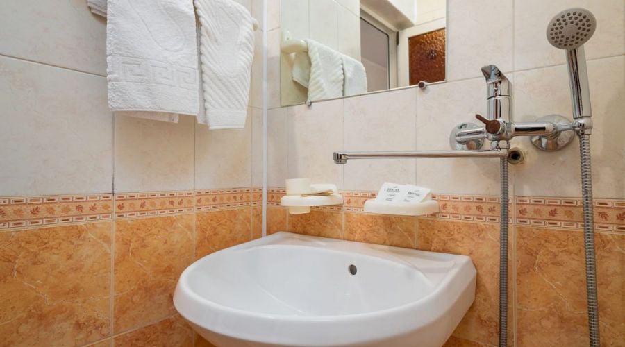 Стандарт Четырехместный с террассой и видом на реку