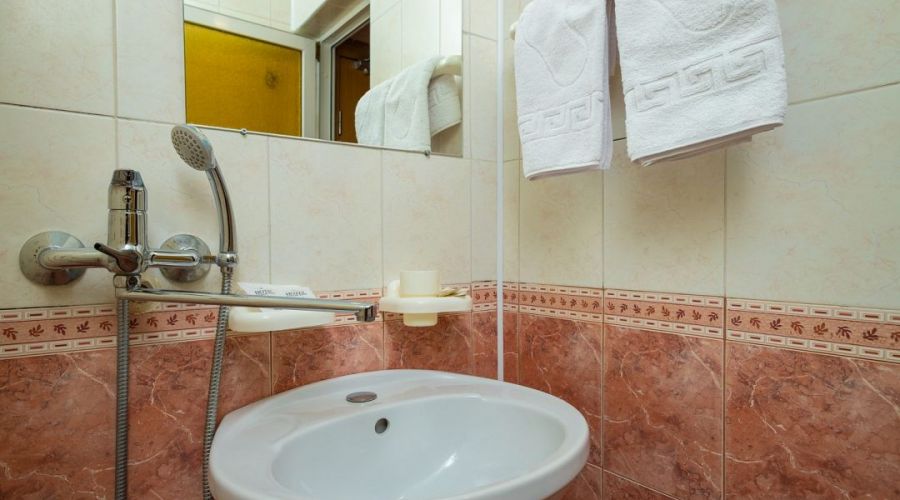 Стандарт Трехместный номер DBL или TWIN (без вида)