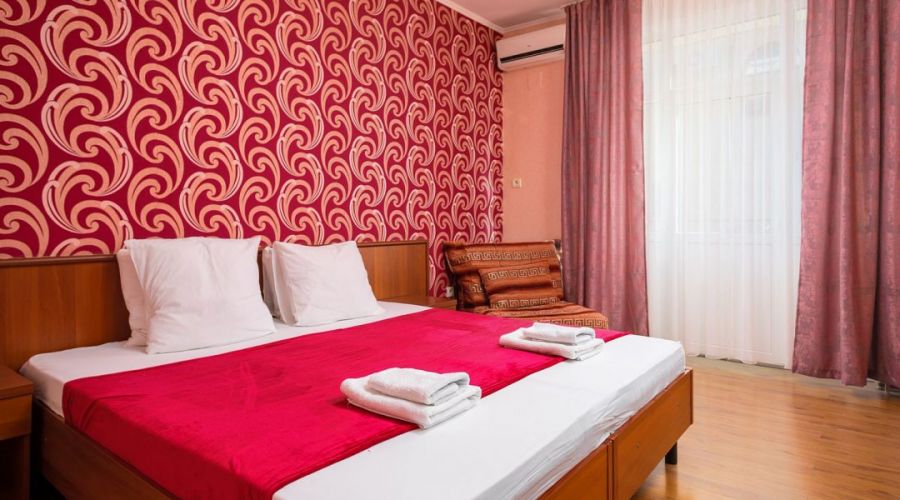 Стандарт Трехместный номер DBL или TWIN (без вида)