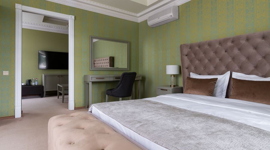 Люкс с джакузи 2-местный 2-комнатный