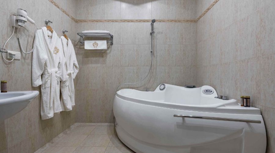 Люкс с джакузи 2-местный 2-комнатный