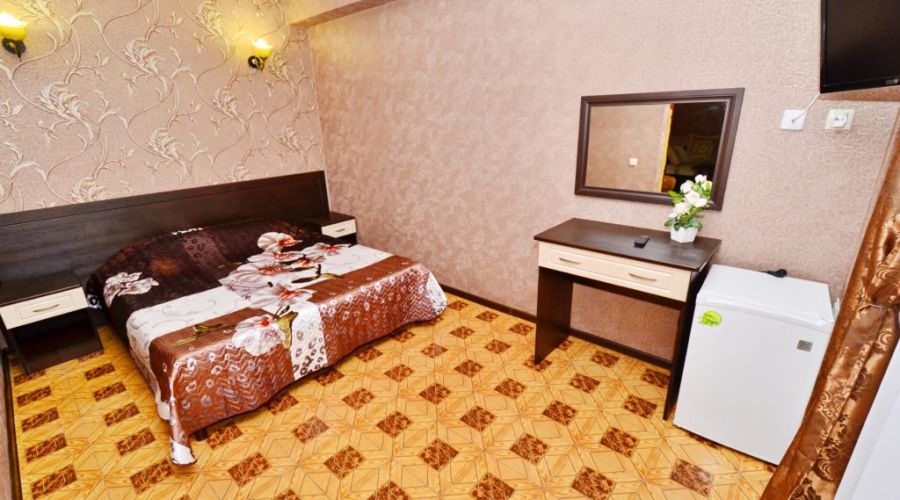 Люкс 5 местный 2 комнатный с балконом